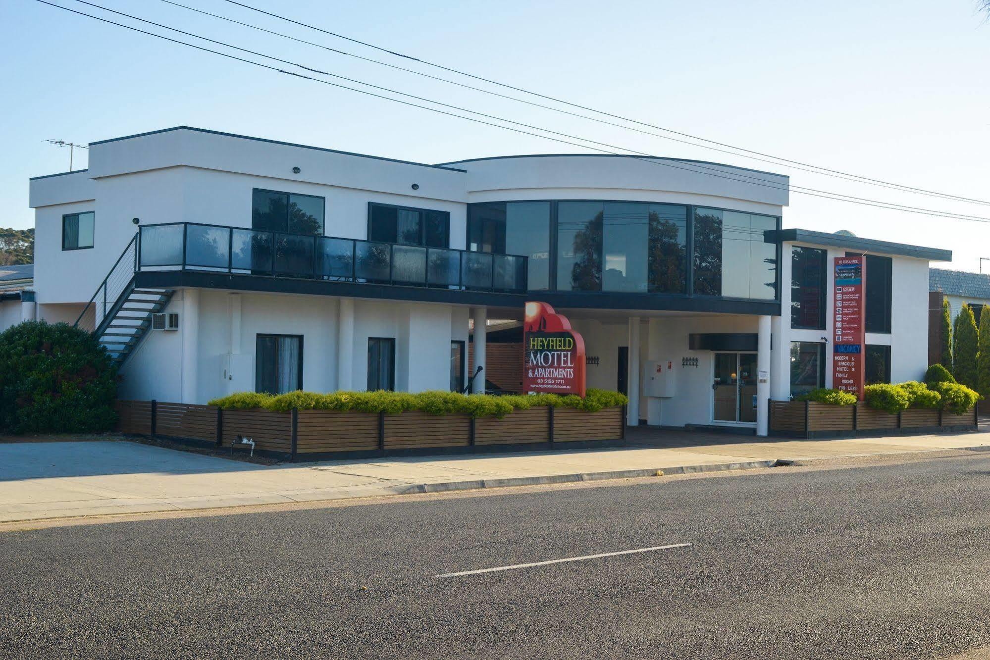 Heyfield Motel And Apartments Lakes Entrance Kültér fotó