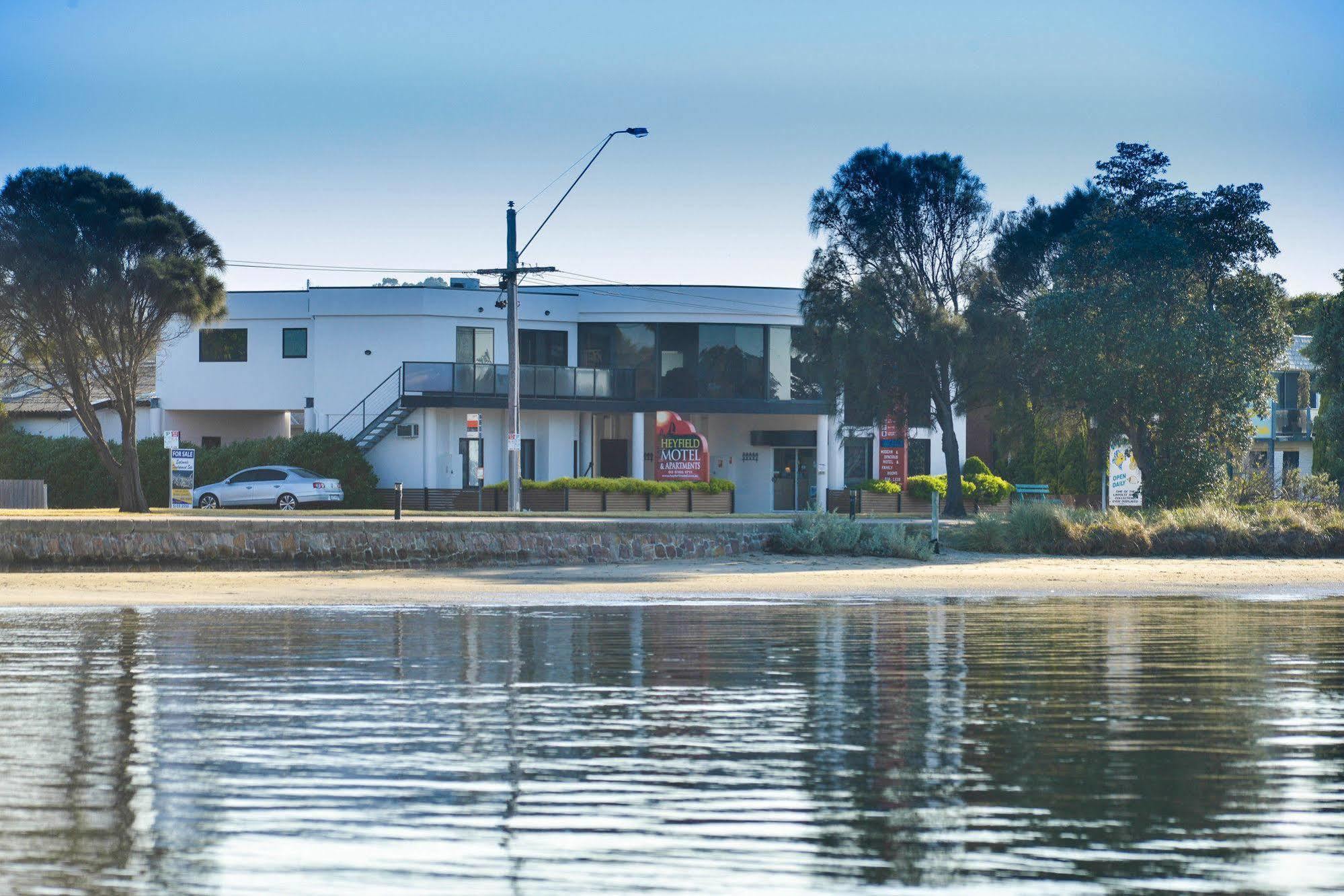 Heyfield Motel And Apartments Lakes Entrance Kültér fotó